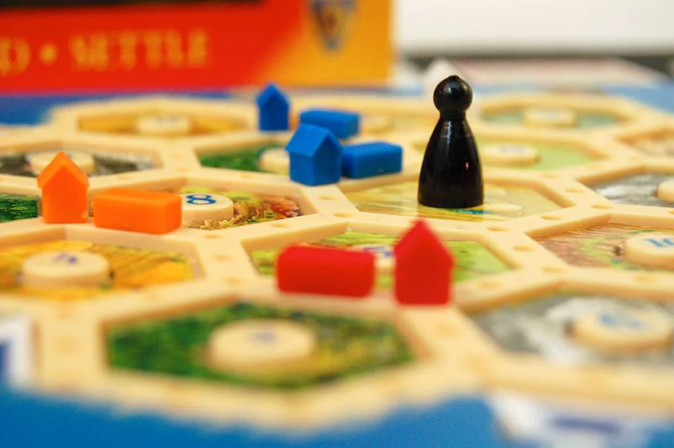 Създай своята първа цивилизация със “Заселниците на Катан” 3 settlers_board